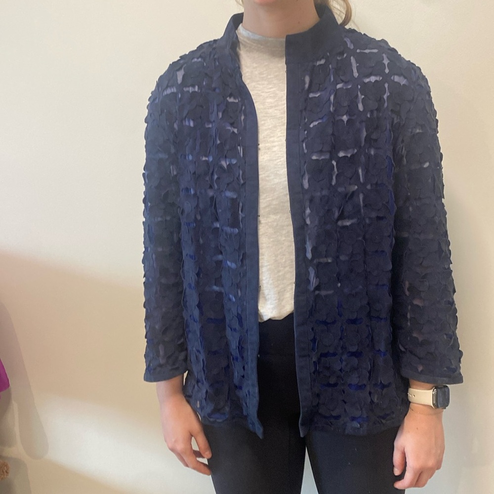Beautiful navy blue leather jackets. Size 1X.